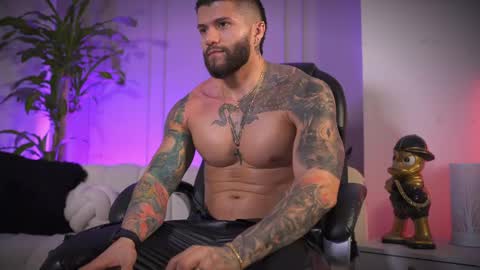 Snapshot of frankfarrellx chatting on 1, 4, 2026 Frank Farrell. Hey remember to give me a thumbs up Ty online show from 1, 4, 2026