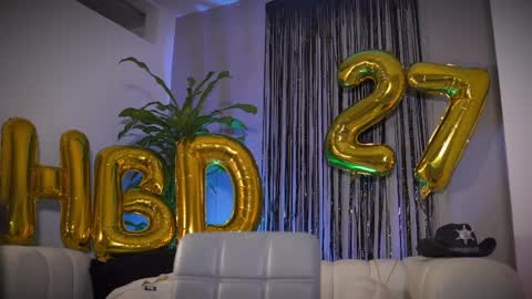 Snapshot of frankfarrellx chatting on 10, 4, 2026 Frank Farrell. Hey remember to give me a thumbs up Ty online show from 10, 4, 2026