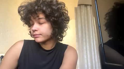 Snapshot of frankreyne chatting on 8, 11, 2025 Lily online show from 8, 11, 2025