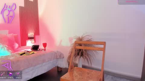 Snapshot of fransheskarossi chatting on 25, 11, 2025 Fransheska online show from 25, 11, 2025