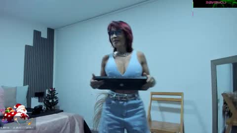 Snapshot of fransheskarossi chatting on 13, 12, 2025 Fransheska online show from 13, 12, 2025