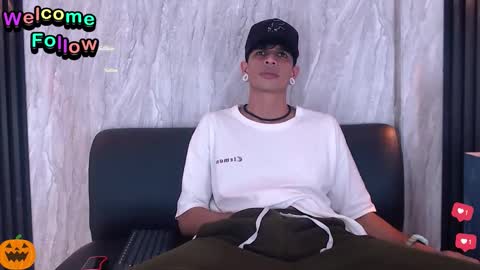 Snapshot of franvill_trato chatting on 24, 10, 2025 Franvill trato online show from 24, 10, 2025