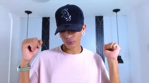 Snapshot of franvill_trato chatting on 29, 10, 2025 Franvill trato online show from 29, 10, 2025