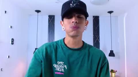 Snapshot of franvill_trato chatting on 1, 11, 2025 Franvill trato online show from 1, 11, 2025