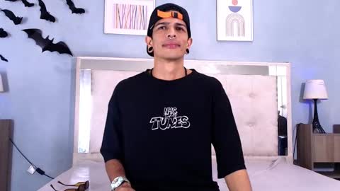 Snapshot of franvill_trato chatting on 14, 11, 2025 Franvill trato online show from 14, 11, 2025