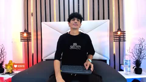 Snapshot of franvill_trato chatting on 27, 11, 2025 Franvill trato online show from 27, 11, 2025