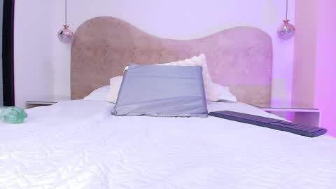 FRANYELY online show from 7, 11, 2025