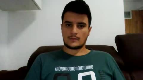 Snapshot of fraromeo2 chatting on 16, 10, 2025 fraromeo2 online show from 16, 10, 2025