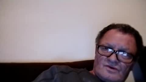 Wolfi online show from 15, 12, 2025