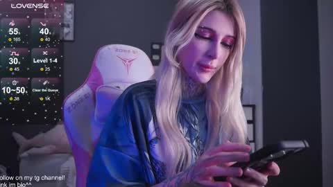 Asya UwU   online show from 24, 11, 2025