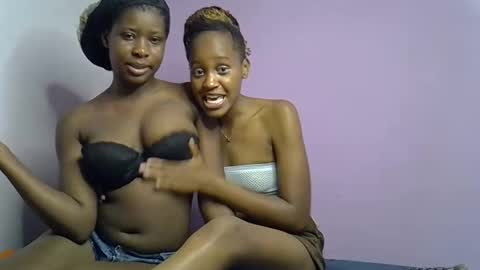 Snapshot of freakie_sissy chatting on 7, 10, 2025 kiki online show from 7, 10, 2025