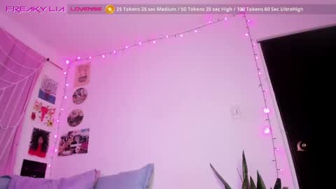 Lia Gomez online show from 25, 2, 2025