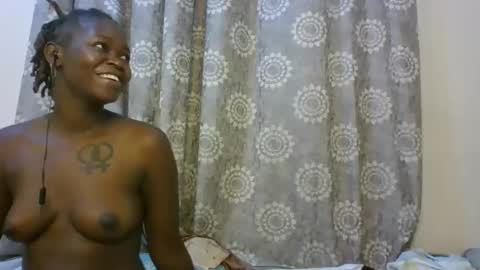 Snapshot of freakybeauties chatting on 22, 11, 2025 Freakies online show from 22, 11, 2025