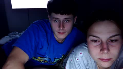 Snapshot of freakycouple11 chatting on 22, 9, 2025 OF-iloveyouxoxo33 online show from 22, 9, 2025