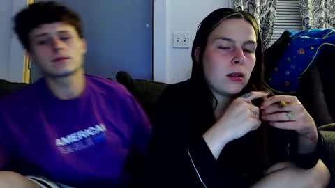 Snapshot of freakycouple11 chatting on 7, 10, 2025 OF-iloveyouxoxo33 online show from 7, 10, 2025