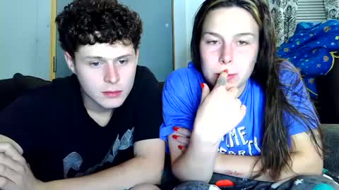 Snapshot of freakycouple11 chatting on 10, 10, 2025 OF-iloveyouxoxo33 online show from 10, 10, 2025