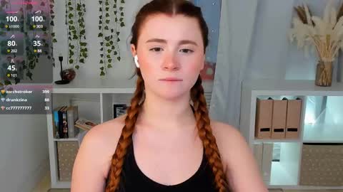 Snapshot of freckle_diyana chatting on 8, 3, 2025 Diyana online show from 8, 3, 2025