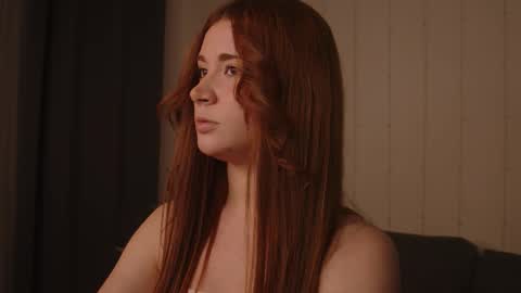 Snapshot of freckle_diyana chatting on 24, 9, 2025 Diyana online show from 24, 9, 2025