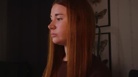 Snapshot of freckle_diyana chatting on 27, 9, 2025 Diyana online show from 27, 9, 2025