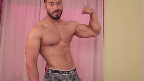 Snapshot of freddsexxx chatting on 8, 3, 2025 FredSeXXX online show from 8, 3, 2025