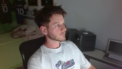 Snapshot of freddy_star chatting on 29, 4, 2026 Frederick Perin online show from 29, 4, 2026