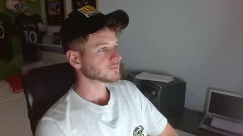Snapshot of freddy_star chatting on 18, 5, 2026 Frederick Perin online show from 18, 5, 2026