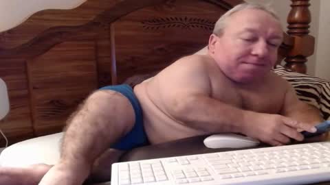 Snapshot of freemysoul4748 chatting on 21, 10, 2025 Cute Lil Man online show from 21, 10, 2025