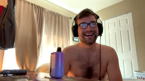 Snapshot of freezeskiii chatting on 12, 9, 2025 freezeskiii online show from 12, 9, 2025