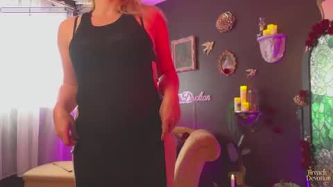 Snapshot of french_devotion chatting on 3, 7, 2026 Louise or Lou 3 online show from 3, 7, 2026