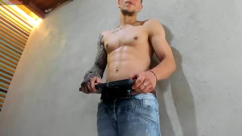 Snapshot of french_sexx chatting on 12, 1, 2025 Xavier online show from 12, 1, 2025