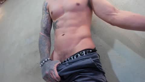 Snapshot of french_sexx chatting on 14, 10, 2025 Xavier online show from 14, 10, 2025