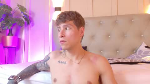 Snapshot of french_sexx chatting on 16, 10, 2025 Xavier online show from 16, 10, 2025