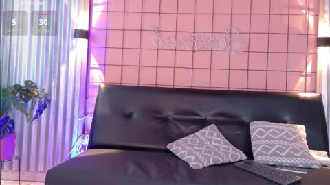 Snapshot of french_sexx chatting on 2, 11, 2025 Xavier online show from 2, 11, 2025