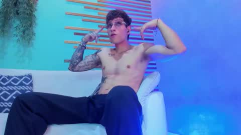 Snapshot of french_sexx chatting on 18, 11, 2025 Xavier online show from 18, 11, 2025