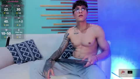 Snapshot of french_sexx chatting on 26, 11, 2025 Xavier online show from 26, 11, 2025