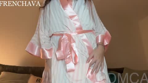 Ava online show from 5, 10, 2025