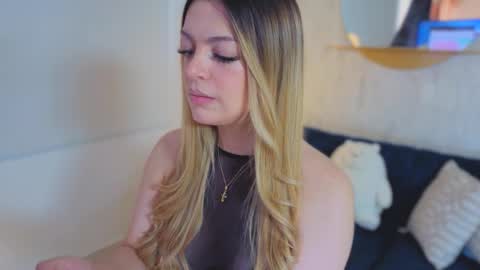 fresita_pink_ online show from 4, 12, 2025