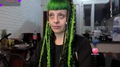 freyaa_sorceress online show from 17, 9, 2025