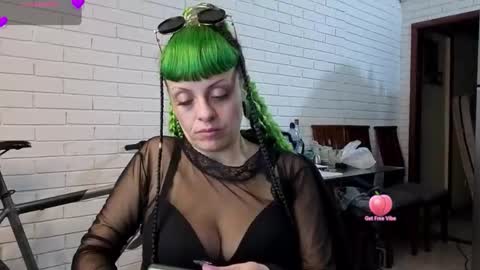 freyaa_sorceress online show from 25, 9, 2025