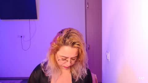 Snapshot of freyaamore chatting on 2, 3, 2026 ANNE online show from 2, 3, 2026