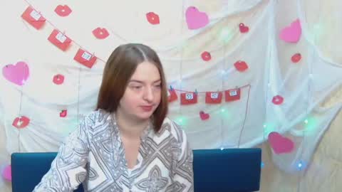 Snapshot of freyadak chatting on 2, 3, 2025 FreyaDak online show from 2, 3, 2025