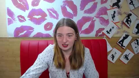 Snapshot of freyadak chatting on 8, 9, 2025 FreyaDak online show from 8, 9, 2025