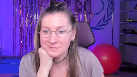 Snapshot of fridatander chatting on 23, 2, 2025 Frida Tander online show from 23, 2, 2025