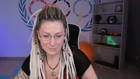 Snapshot of fridatander chatting on 21, 12, 2025 Frida Tander online show from 21, 12, 2025