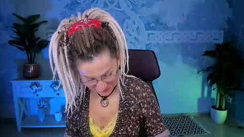 Snapshot of fridatander chatting on 8, 1, 2026 Frida Tander online show from 8, 1, 2026