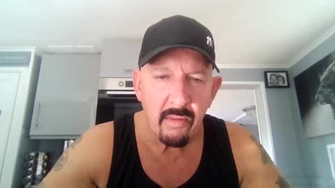 Snapshot of friskyneedsum chatting on 5, 2, 2025 bob online show from 5, 2, 2025