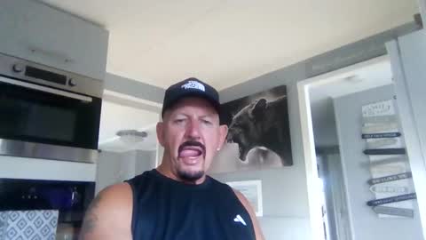 Snapshot of friskyneedsum chatting on 11, 9, 2025 bob online show from 11, 9, 2025