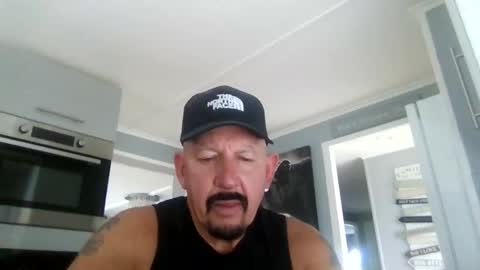 Snapshot of friskyneedsum chatting on 2, 10, 2025 bob online show from 2, 10, 2025