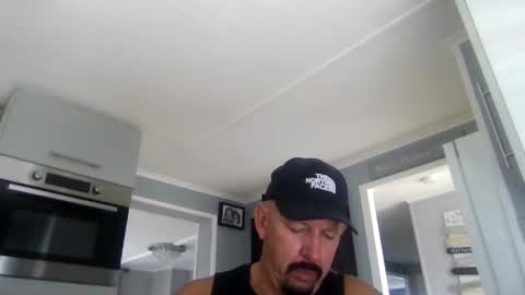 Snapshot of friskyneedsum chatting on 8, 10, 2025 bob online show from 8, 10, 2025