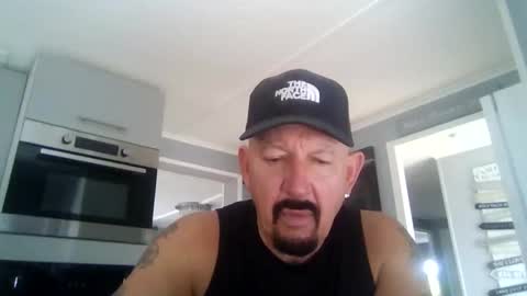 Snapshot of friskyneedsum chatting on 15, 10, 2025 bob online show from 15, 10, 2025